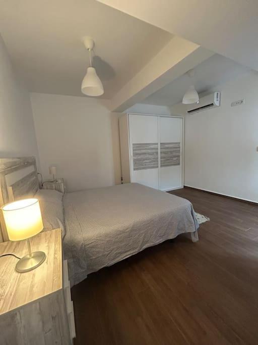 Petite California Duenas Apartment Sevilla Exterior foto