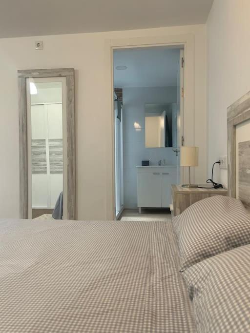 Petite California Duenas Apartment Sevilla Exterior foto