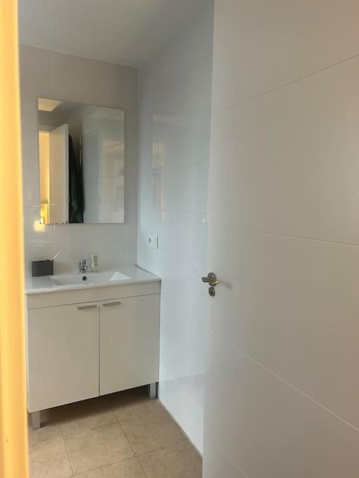 Petite California Duenas Apartment Sevilla Exterior foto