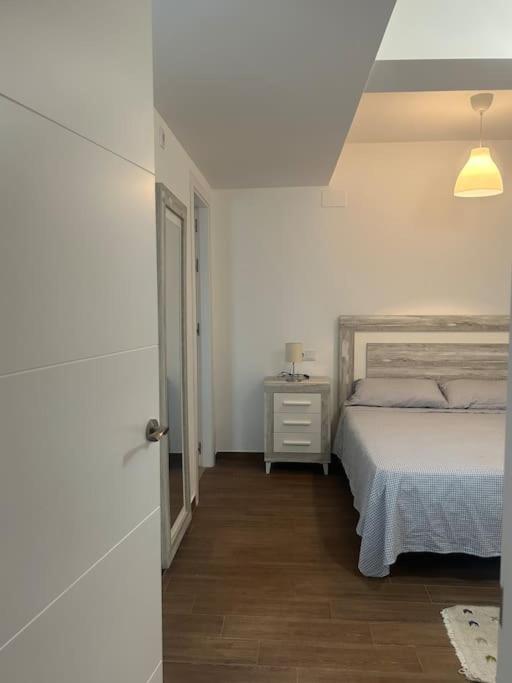 Petite California Duenas Apartment Sevilla Exterior foto
